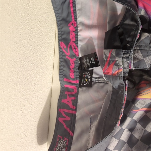 Swim shorts - Picture 2 of 3